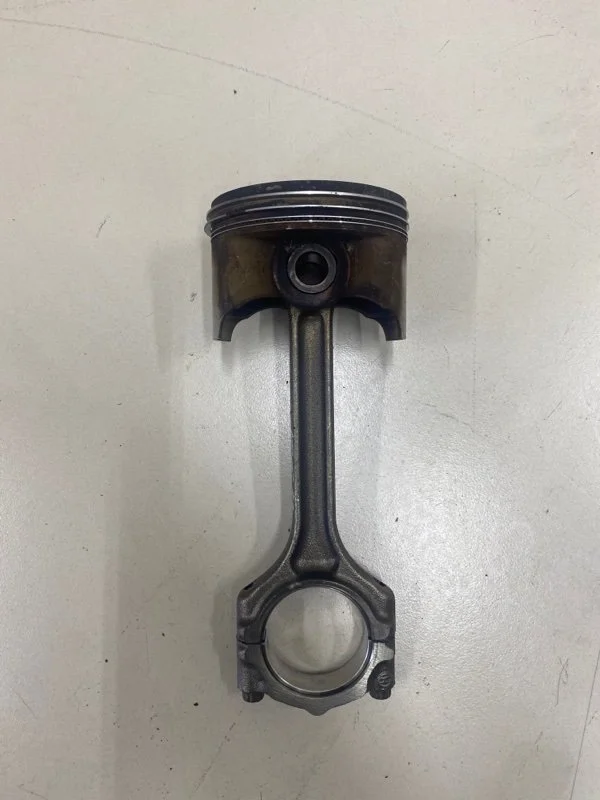 Поршень ДВС с шатуном Mitsubishi Lancer 10 CY2A