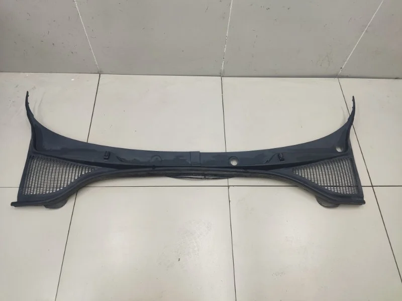 Решетка стеклоочистителей (планка под лобовое