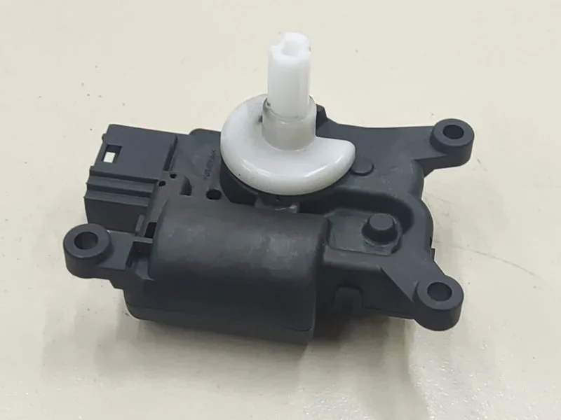 Моторчик заслонки отопителя Skoda Octavia A7 CWVA