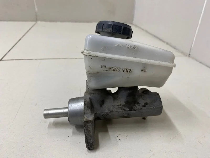 Цилиндр тормозной главный Renault Logan 1 LS0A