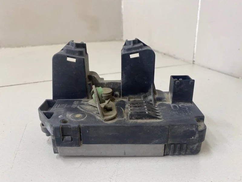 Замок двери задний левый Opel Astra G УНИВЕРСАЛ