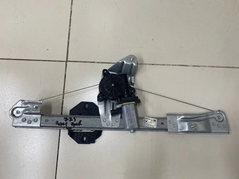 Стеклоподъемник элект. передний правый Renault