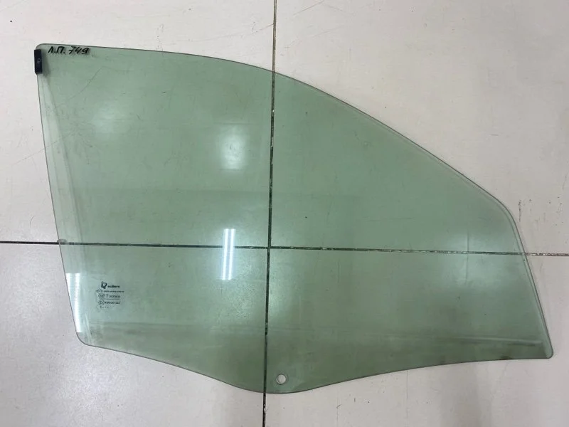 Стекло двери переднее правое Fiat Albea 2010