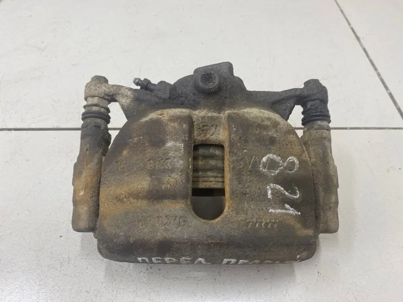 Суппорт тормозной передний правый Skoda Octavia A7