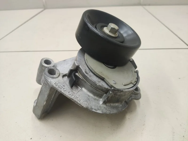 Ролик-натяжитель ручейкового ремня Toyota Land