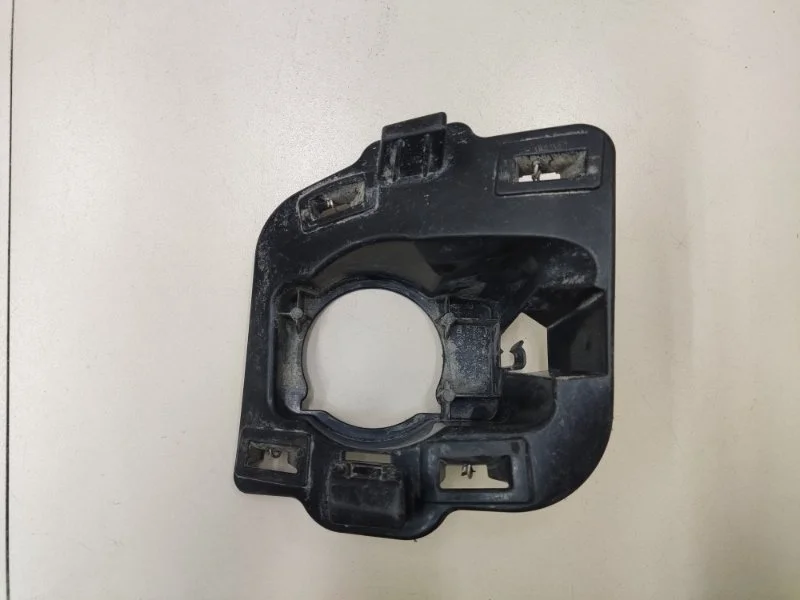 Кронштейн фары противотуманной правый Renault