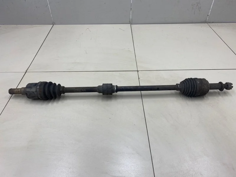 Полуось (привод) передний правый Mitsubishi Lancer