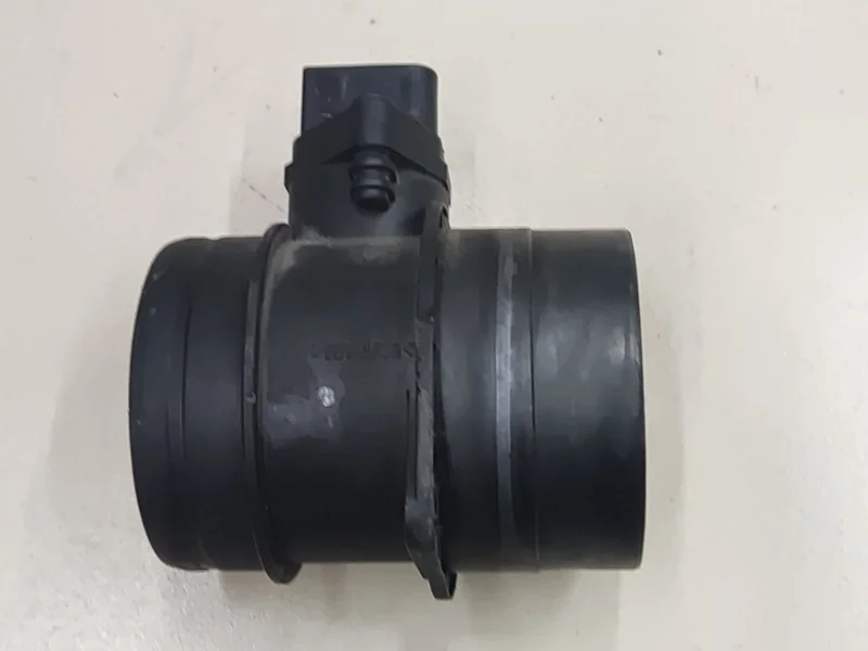 Расходомер воздуха (массметр) Volkswagen Passat B6