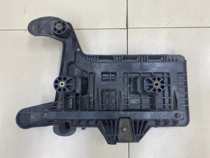 Крепление аккумулятора (корпус/подставка)