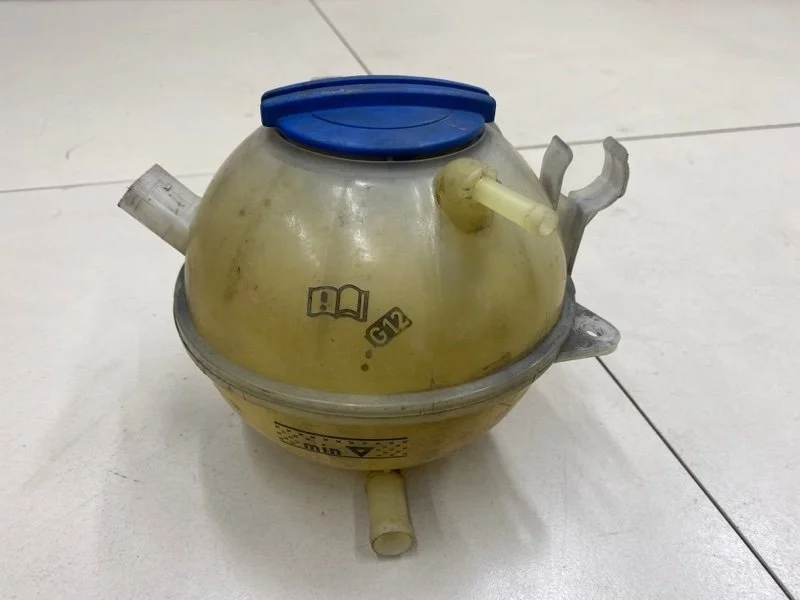 Бачок расширительный Volkswagen Passat B6 3C2