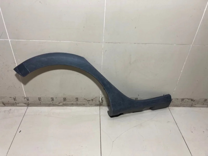 Накладка на крыло задняя правая Renault Sandero