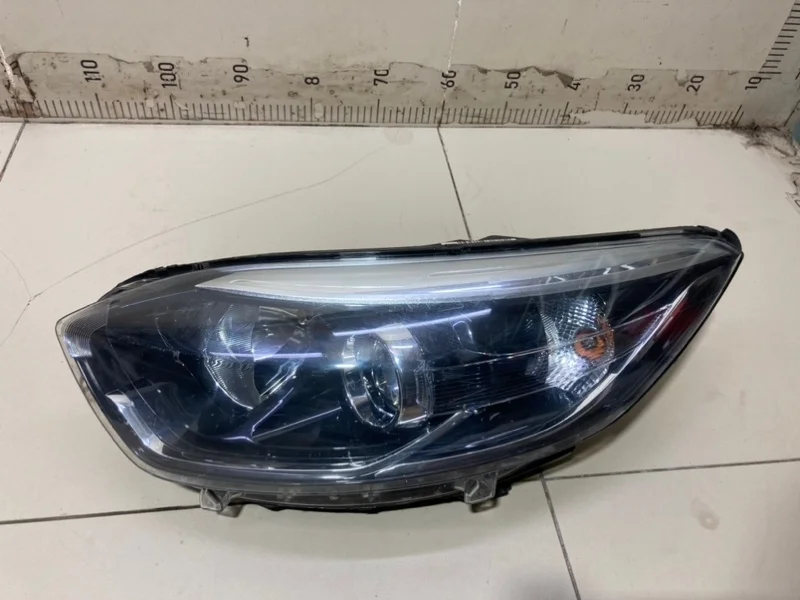 Фара передняя левая Renault Kaptur
