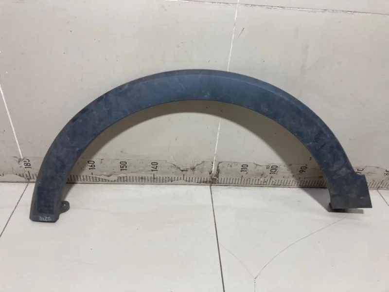 Накладка на крыло передняя левая Renault Kaptur