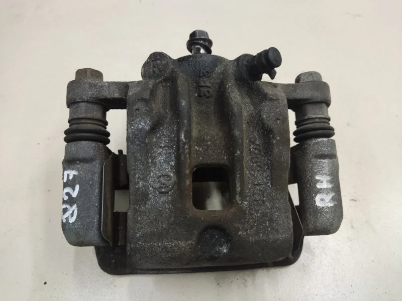 Суппорт тормозной задний правый SsangYong Actyon 2