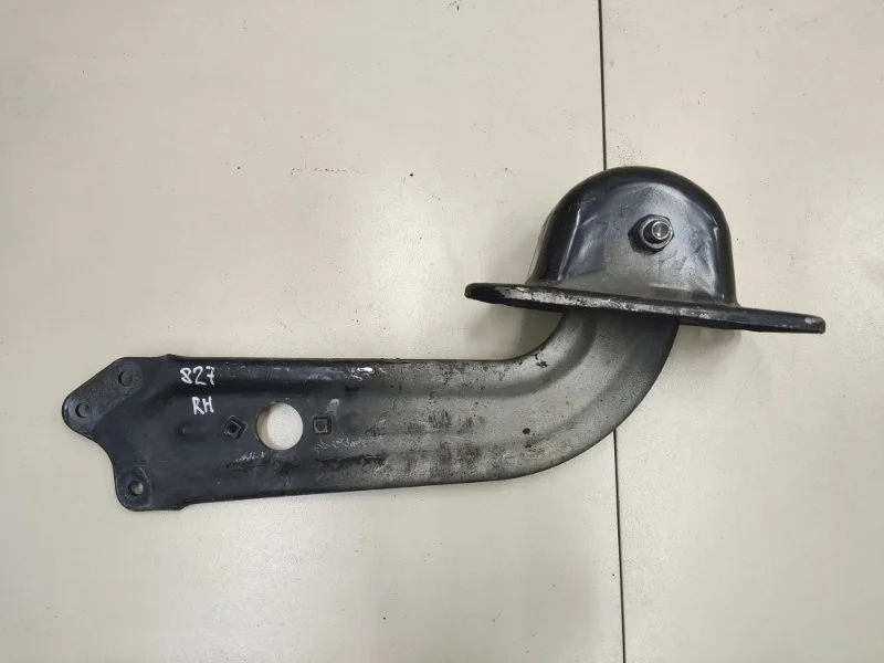 Рычаг подвески продольный задний правый SsangYong