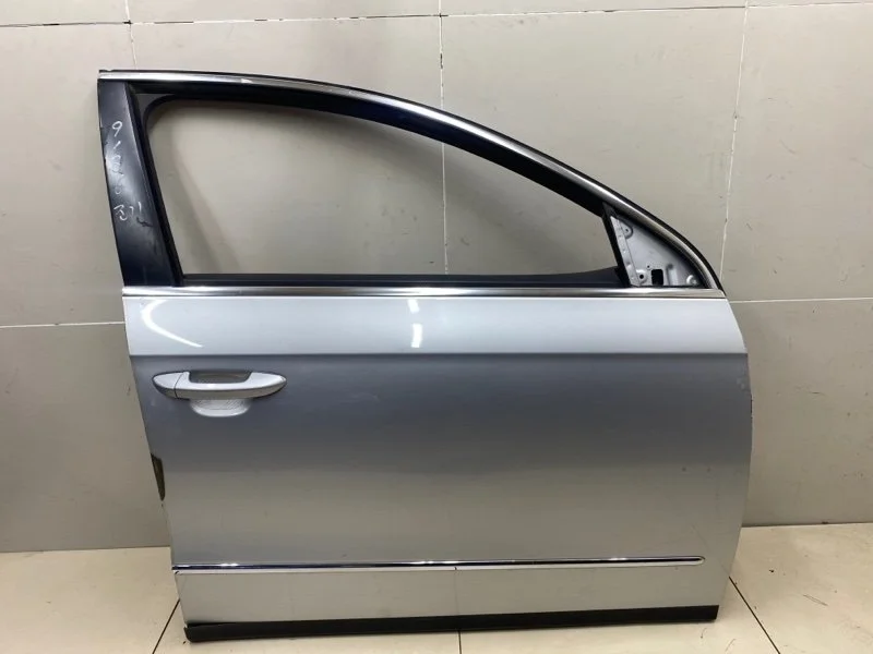 Дверь передняя правая Volkswagen Passat B6 3C2