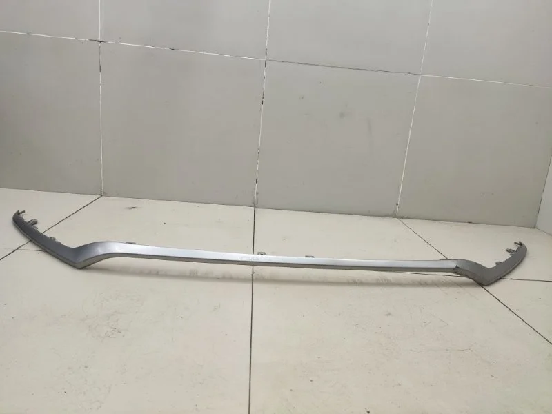 Накладка бампера передняя Lexus NX300