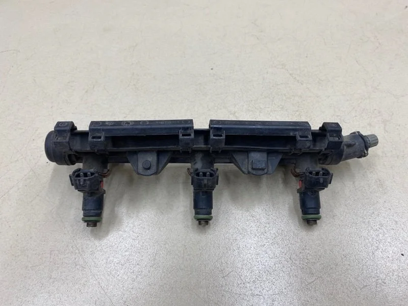 Рейка топливная (рампа) Skoda Fabia 2 5J BZG 1.2