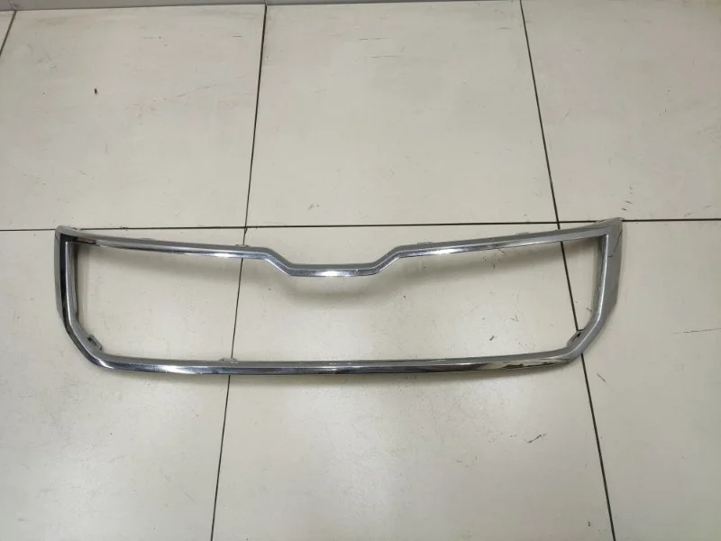 Рамка решетки радиатора Skoda Kodiaq