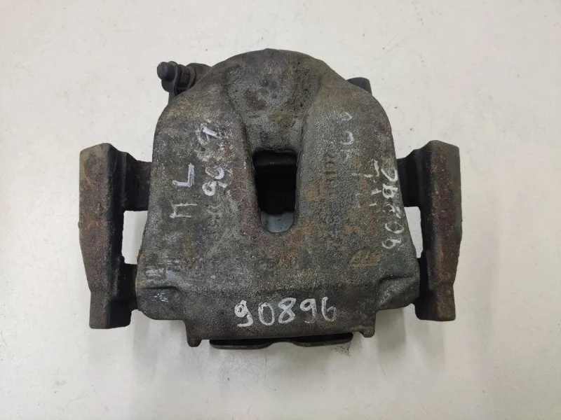 Суппорт тормозной передний левый BMW X5 E70