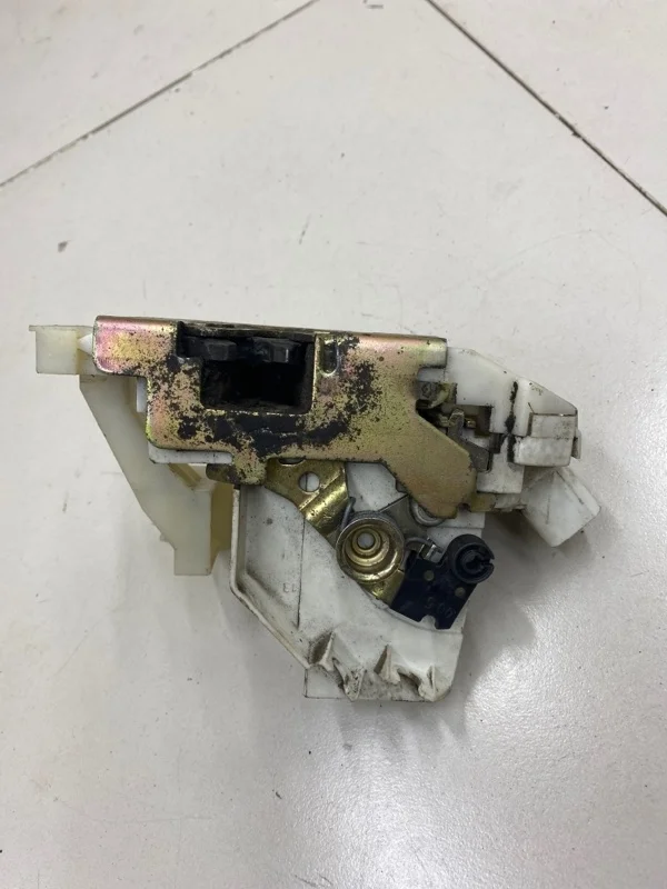 Замок двери задний правый Ford Mondeo 3 BWY