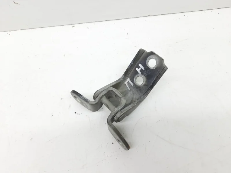 Петля двери Hyundai Grand Santa Fe 2012-2015 3 DM