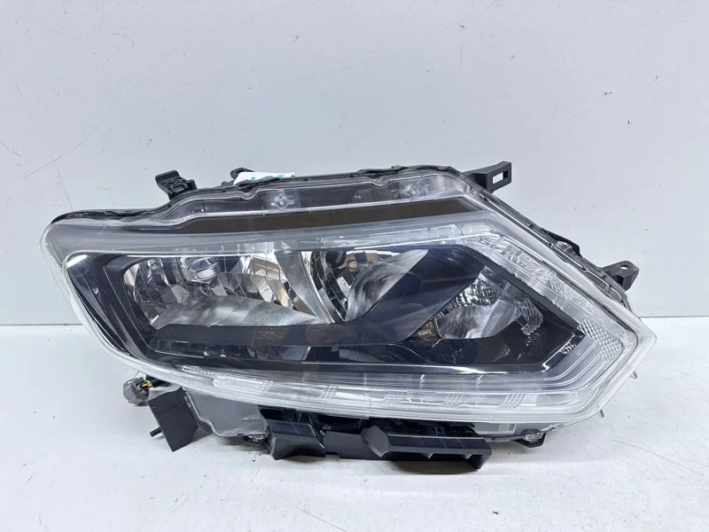 Фара Nissan X-Trail 2013-2017 T32