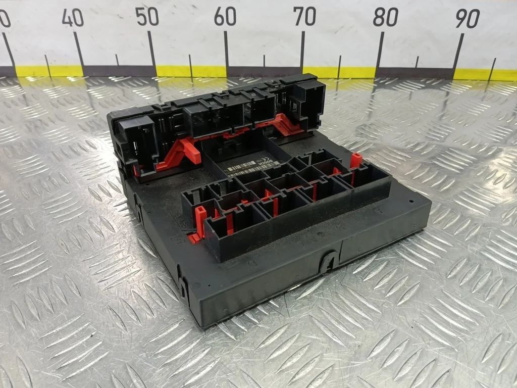 Блок комфорта Volkswagen Caddy III (2004—2010)