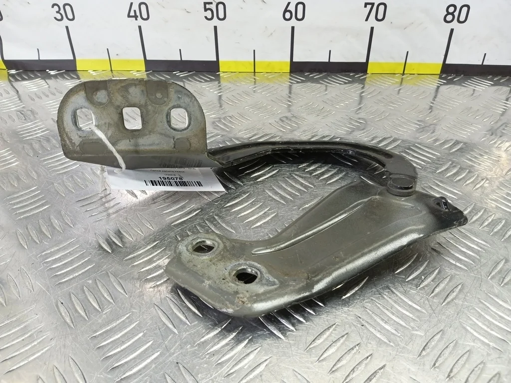 Петля капота левая FORD Focus III рестайлинг (201