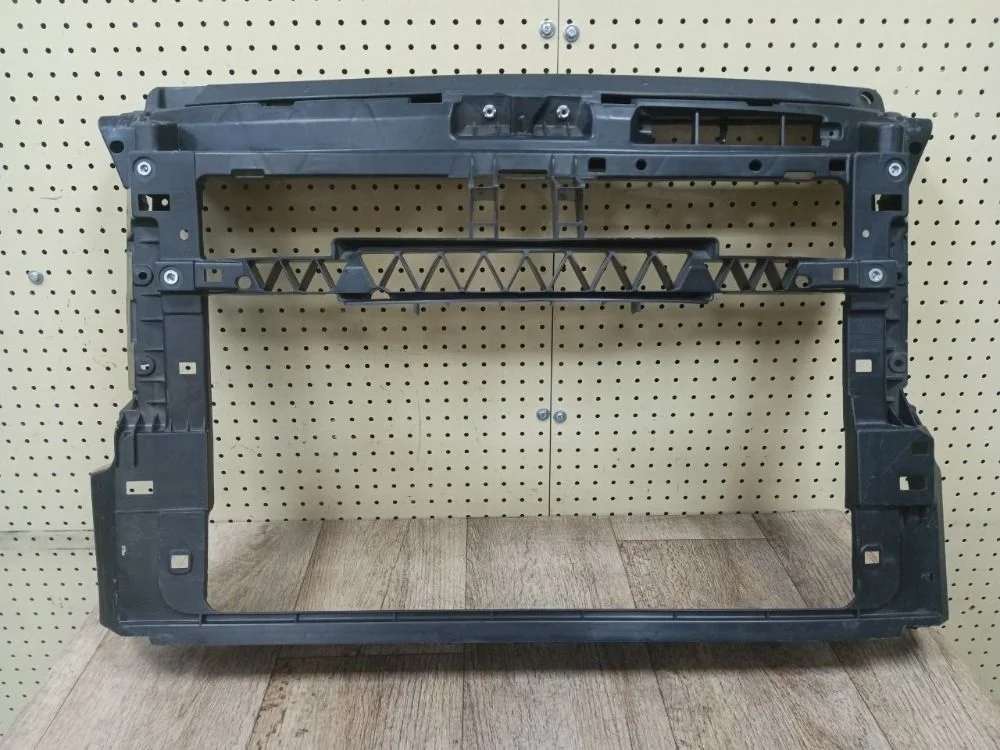 Рамка радиатора Volkswagen Polo V (2009—2015) Polo V (2009—2015) 6R1