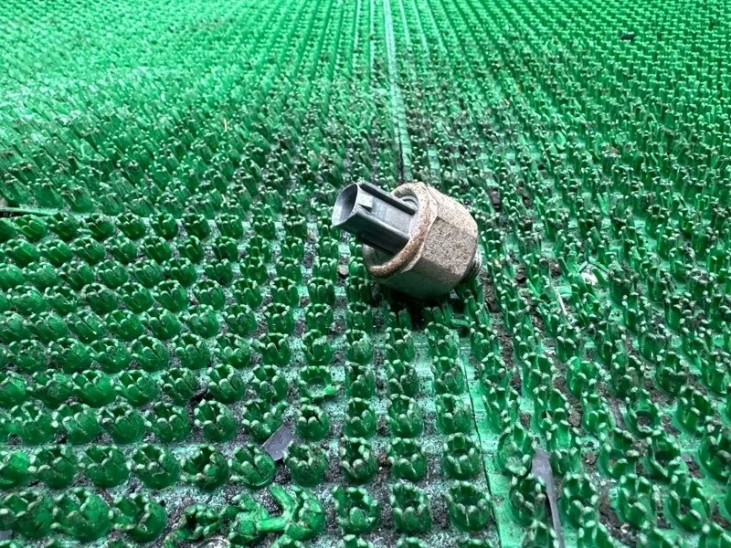 Датчик детонации Toyota 2000-2003 8961530080 3UZ