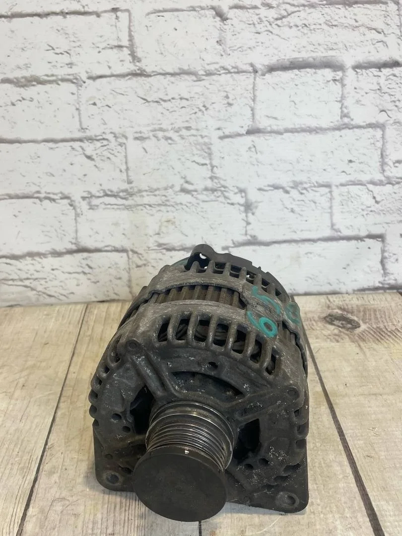 Генератор Audi A4 2004 B8