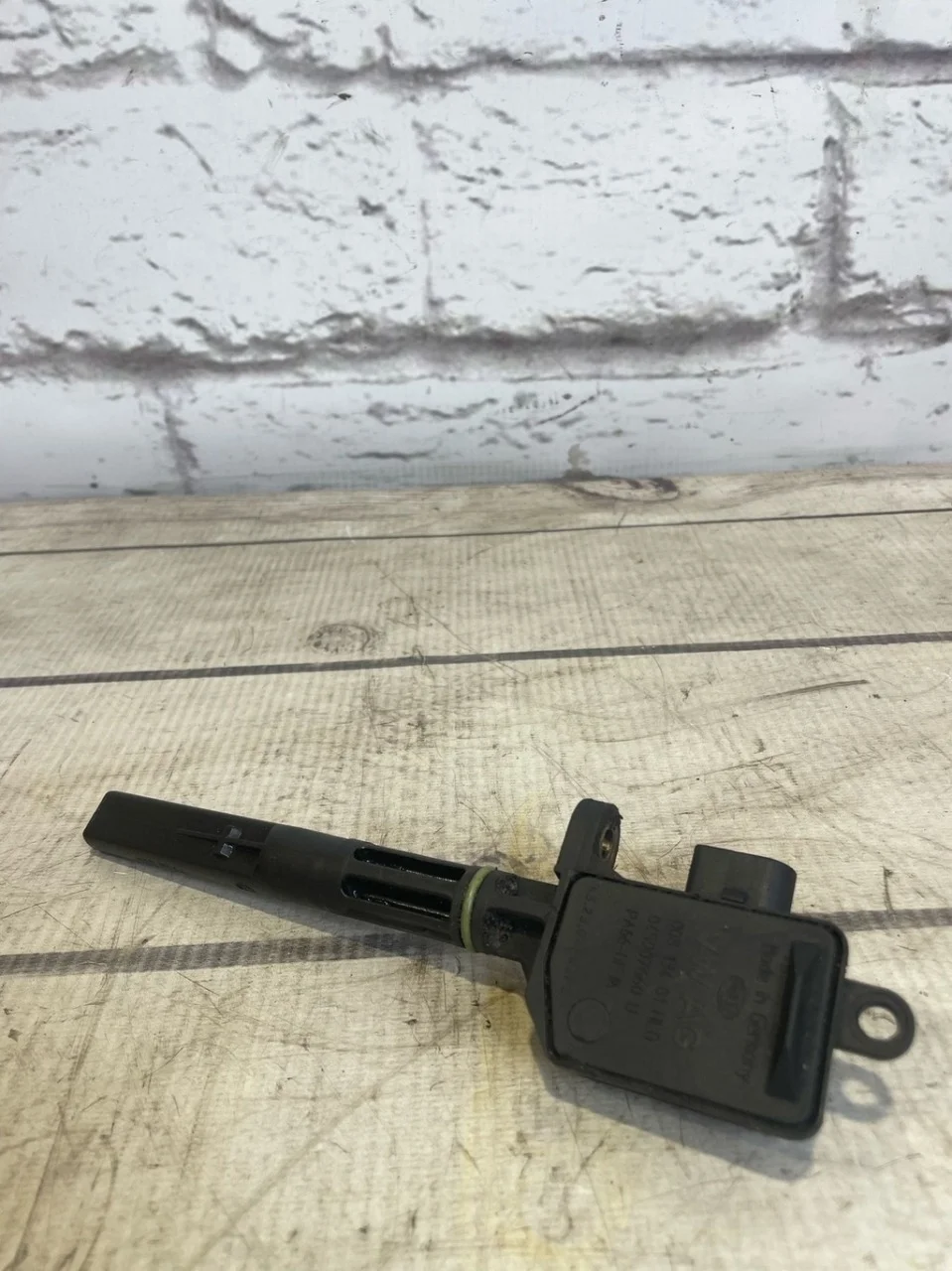 Датчик уровня масла Skoda Fabia 2 2004