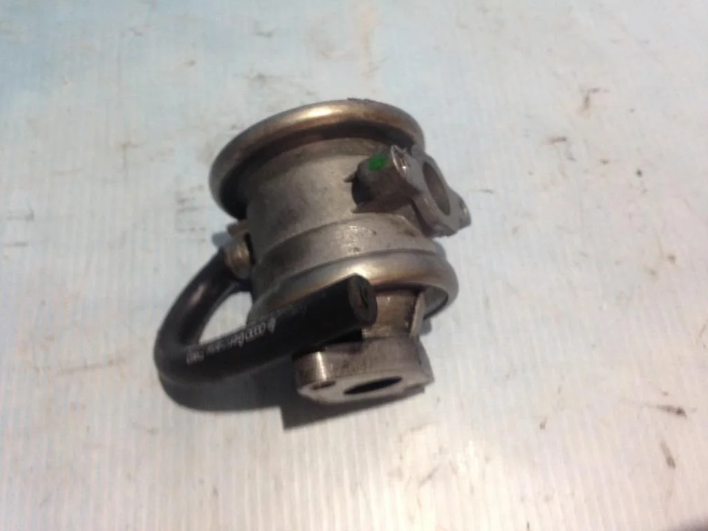 Клапан комбинированный Audi A6 2004 C5