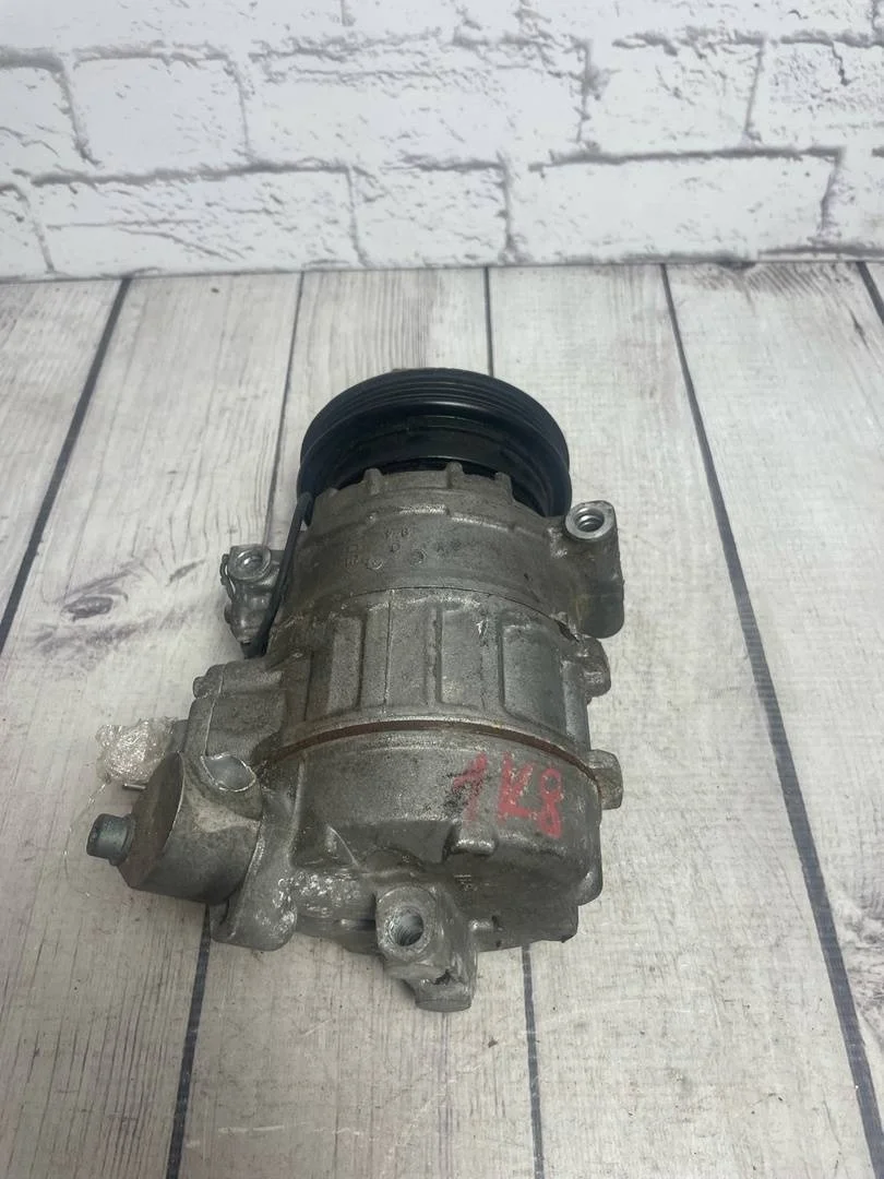 Компрессор кондиционера VW Passat 2004 B5+