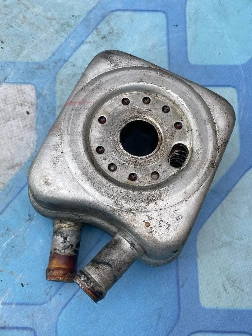 Радиатор масляный VW Passat 2005 B5+