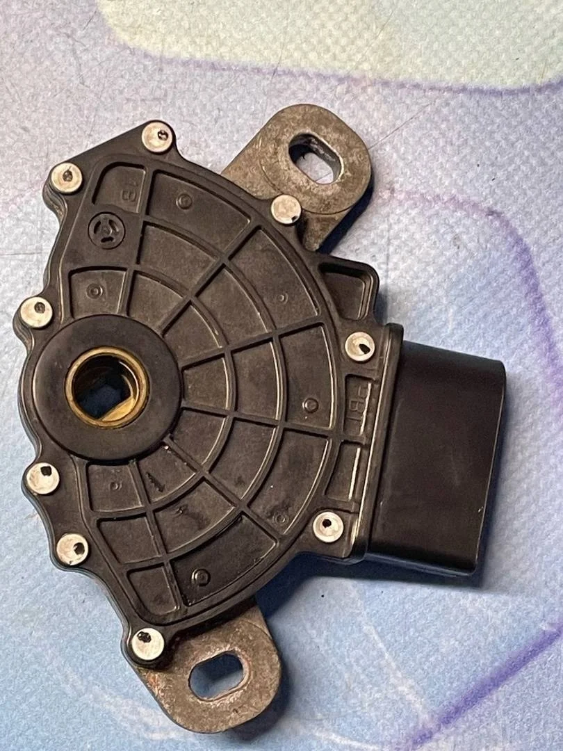 Датчик положения селектора VW Touareg 1 2005