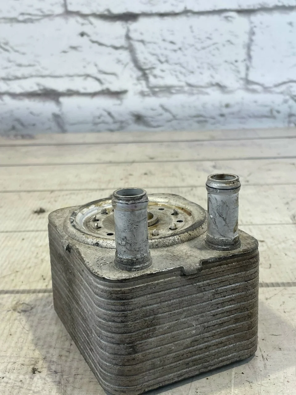 Радиатор масляный VW Touareg 1 2005