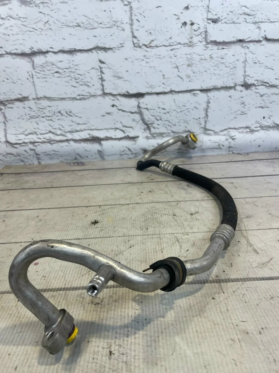 Трубка кондиционера VW Touareg 1 2005