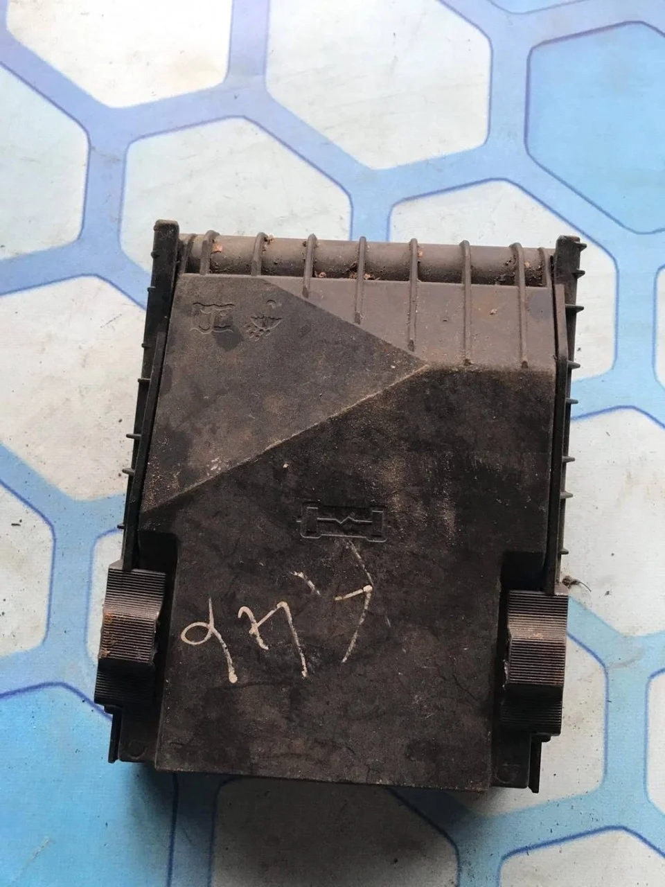 Крышка блока предохранителей VW Passat 2005 B6