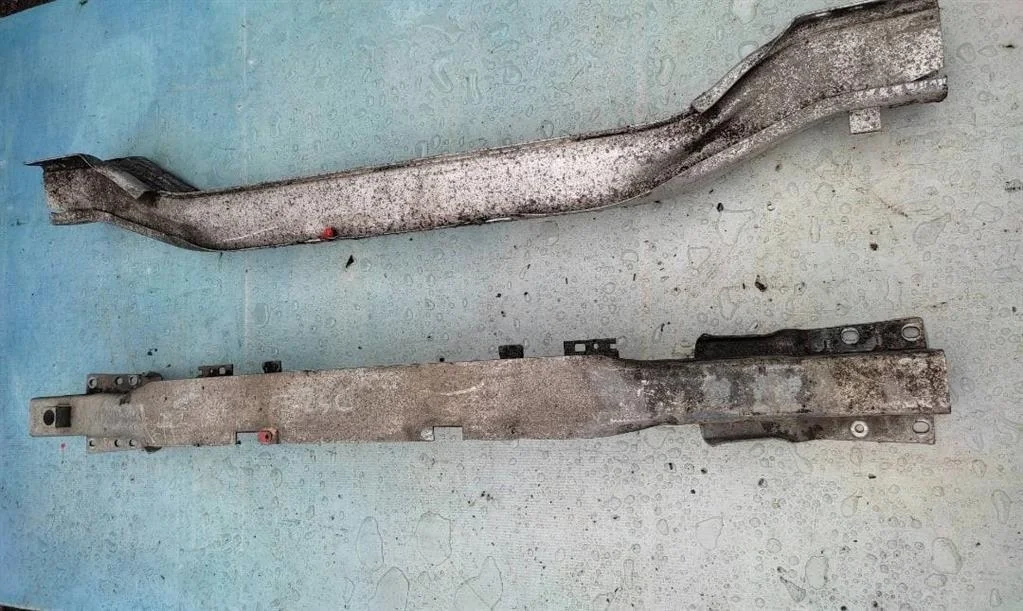 Усилитель бампера заднего Opel Astra H 2006