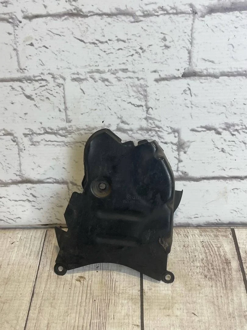 Защитный кожух грм низ Audi A4 2007 B7