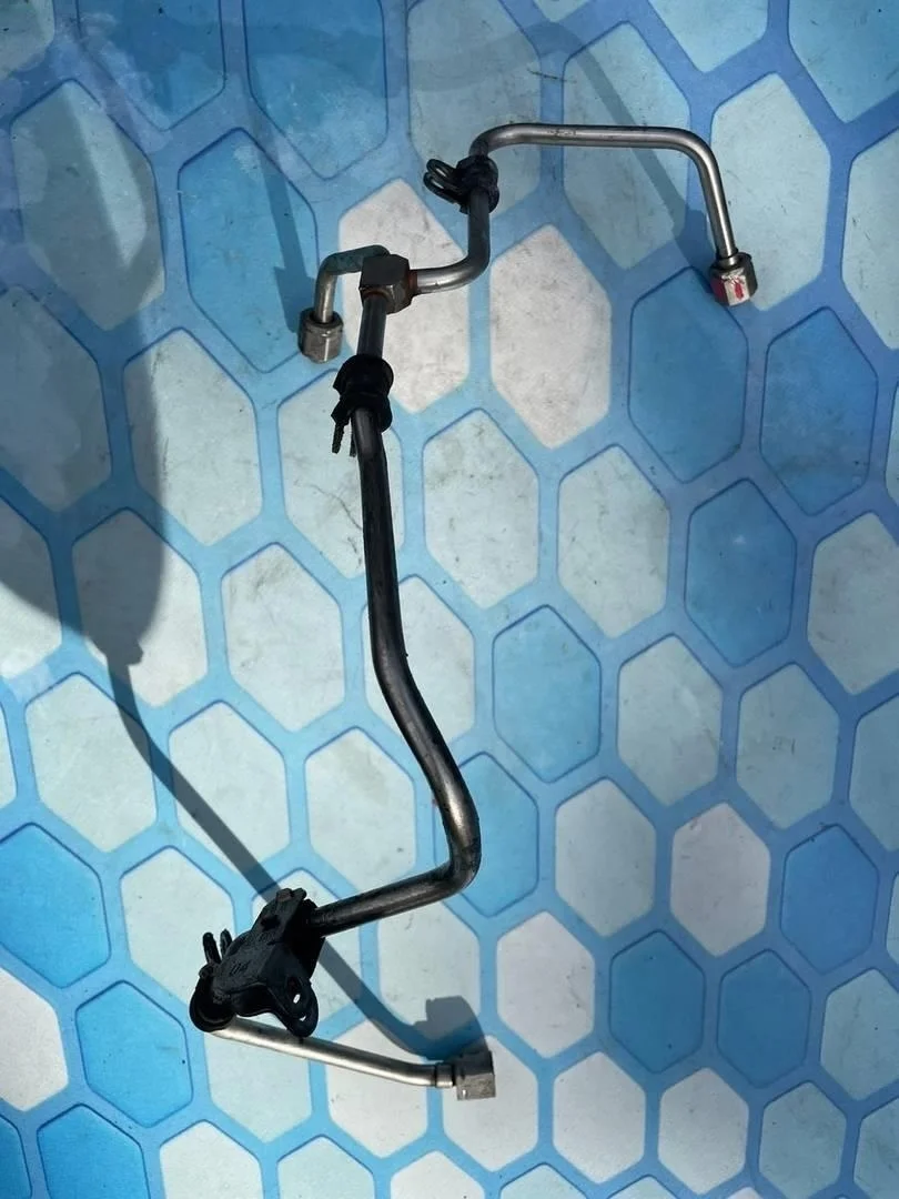 Трубка топливная Audi A8 2007 D4