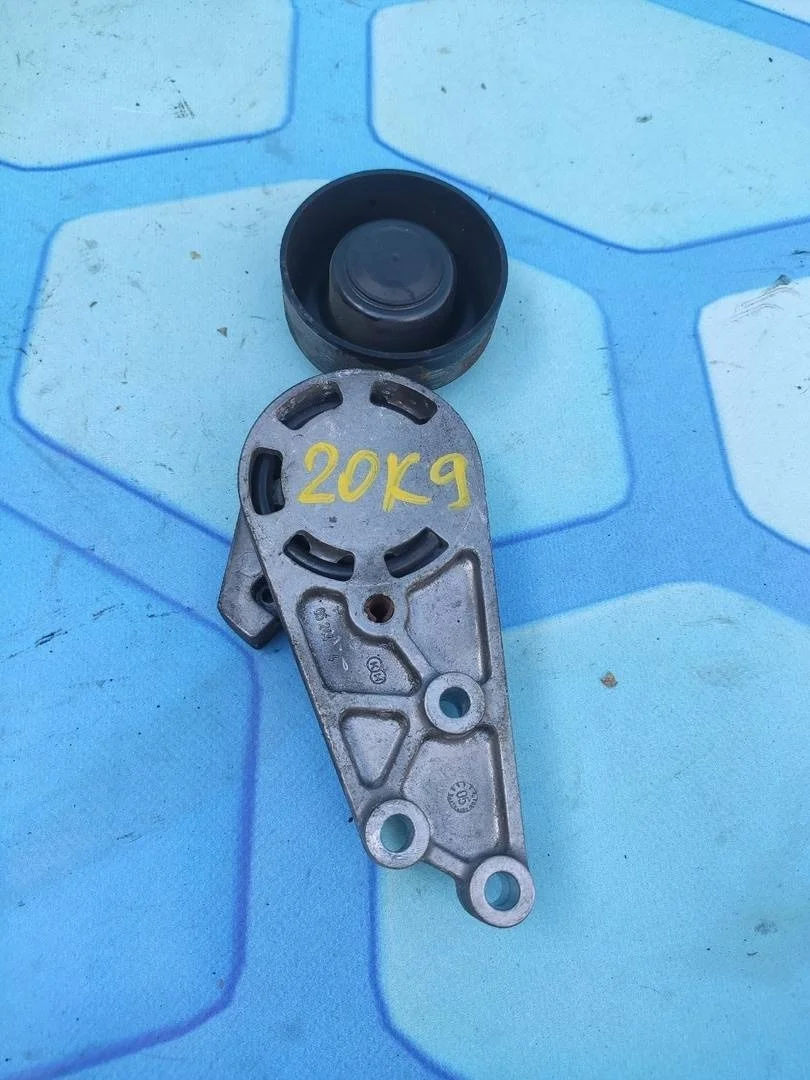 Ролик натяжителя ремня Audi A4 2007 B7