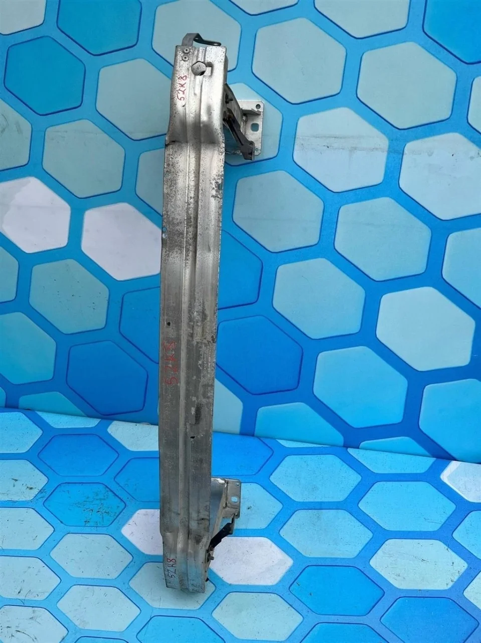 Усилитель бампера переднего Audi A4 2008 B8