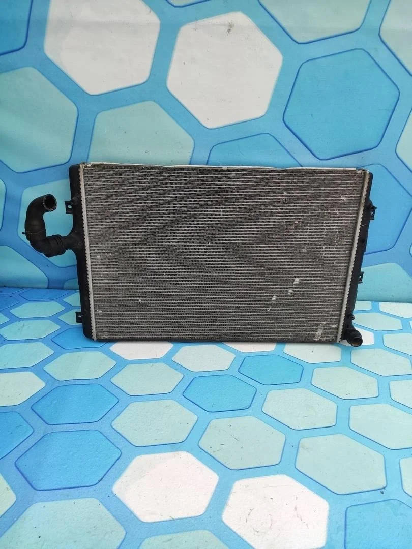 Радиатор основной VW Jetta 2008