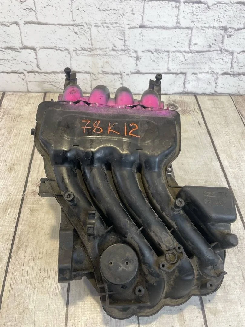 Коллектор впускной Skoda Octavia 2009 A5