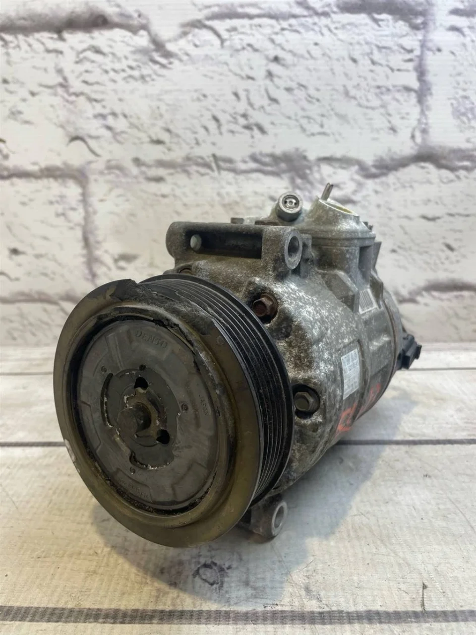 Компрессор кондиционера VW Golf 5 Plus 2009