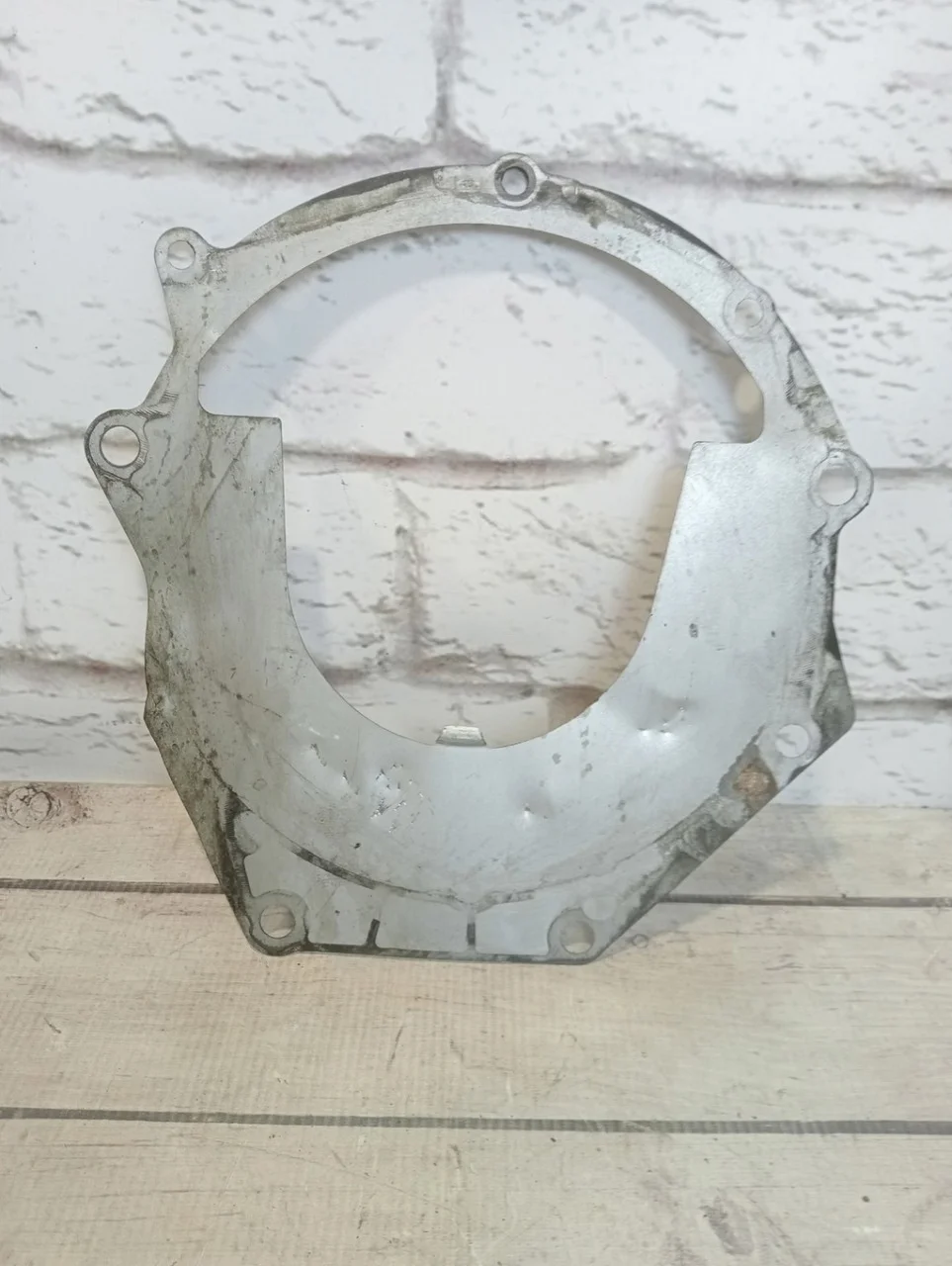 Пластина промежуточная VW Passat 2009 B6