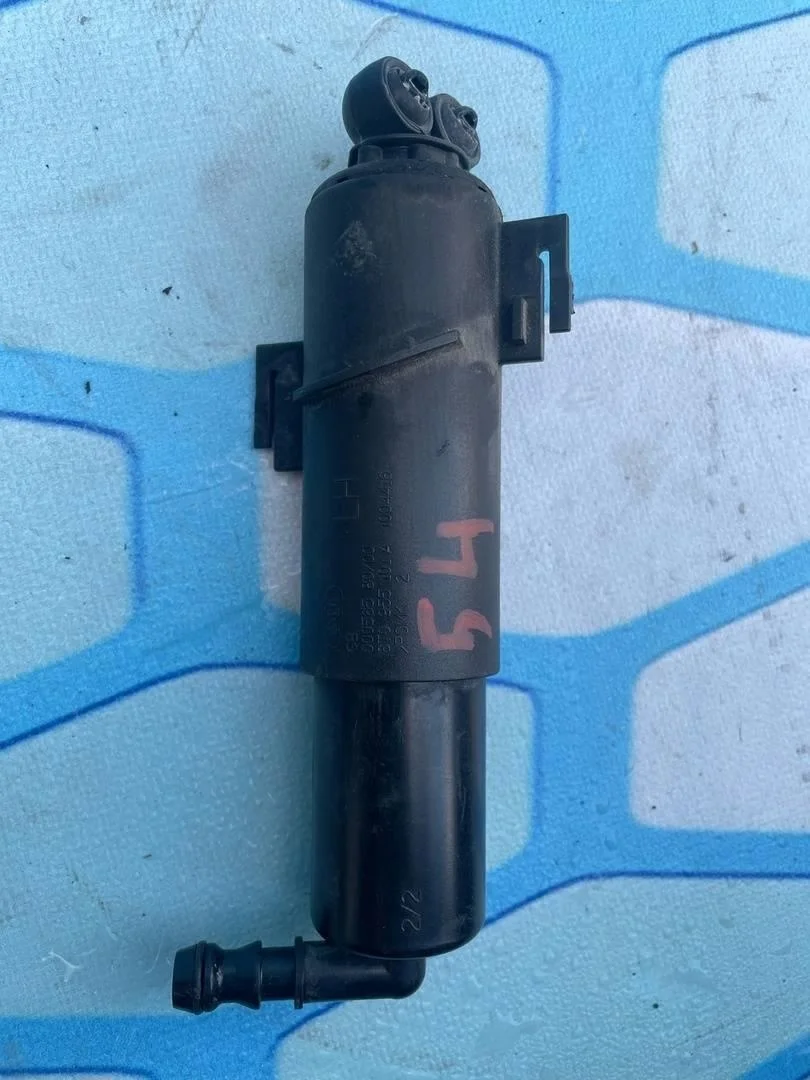 Форсунка фароомывателя левая Audi A5 2009 S5